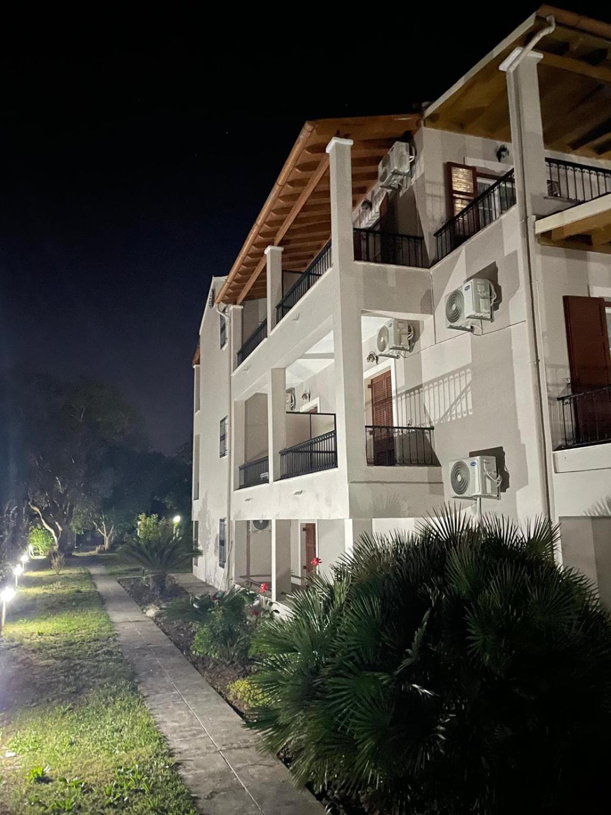Casa Alema Verde Ypsos Exterior foto